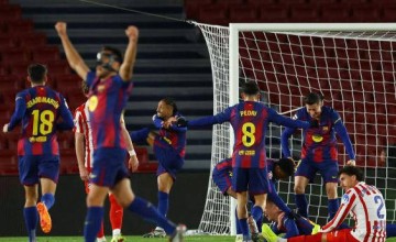 逆转王者!卫冕冠军巴萨客场3-1翻盘马竞,稳居西甲榜首