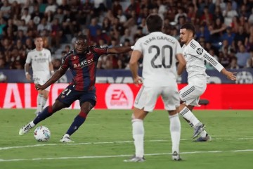 西甲焦点战：巴列卡诺VS莱万特，保级生死局